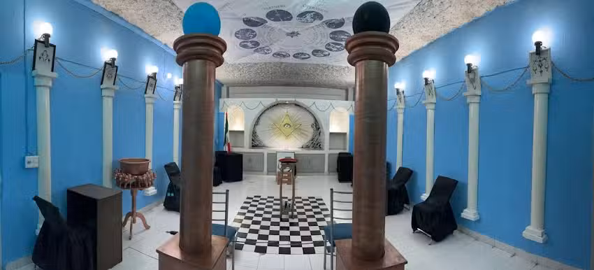 Soberano Gremio de Art&iacute;fices