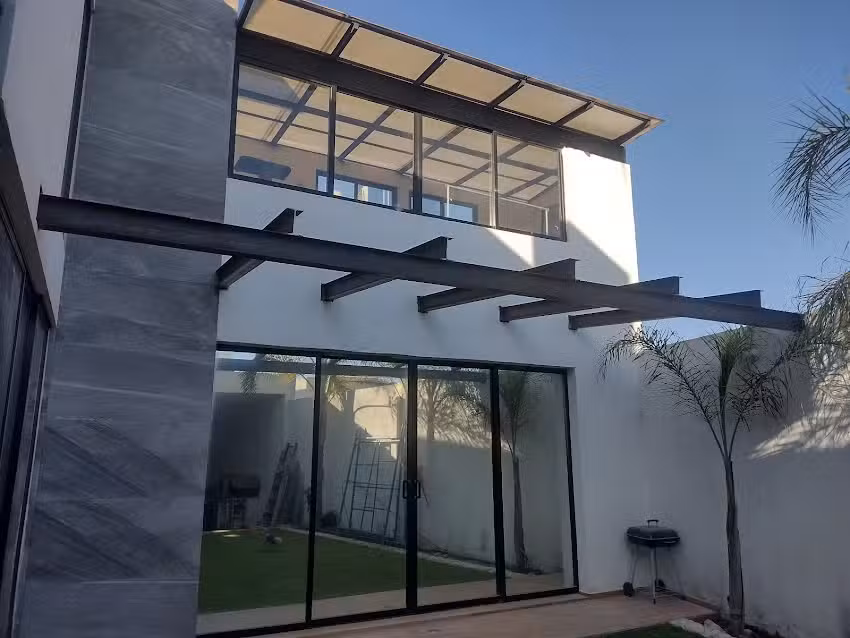 taller de herrer&iacute;a y soldadura