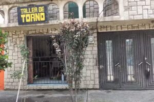 Taller de torno maquinado de precisión