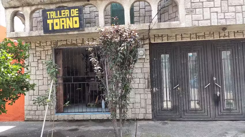 Taller de torno maquinado de precisi&oacute;n