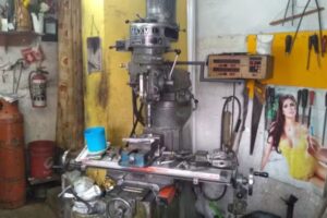 Taller mec&aacute;nico de torno y fresado