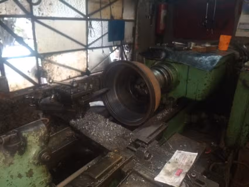 Torno Juan Flores jr.